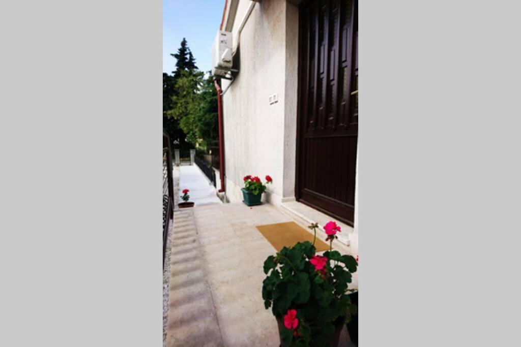 Apartment Vesna For 2, Free Parking And Wi-Fi Pula Exteriér fotografie