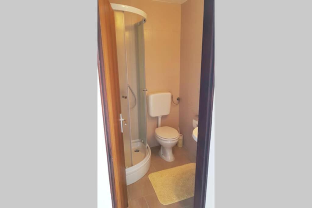 Apartment Vesna For 2, Free Parking And Wi-Fi Pula Exteriér fotografie