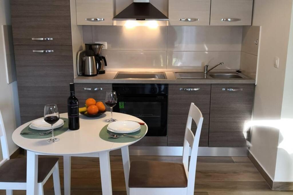 Apartment Vesna For 2, Free Parking And Wi-Fi Pula Exteriér fotografie