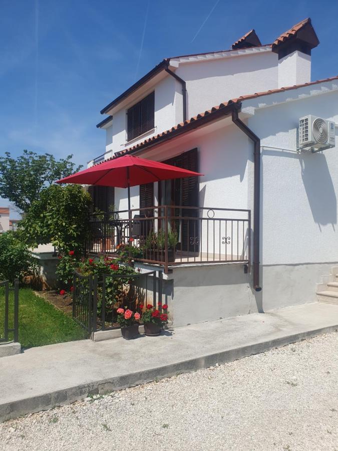 Apartment Vesna For 2, Free Parking And Wi-Fi Pula Exteriér fotografie